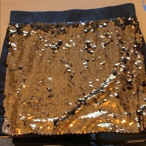 Sparkly gold and stretchy mini skirt